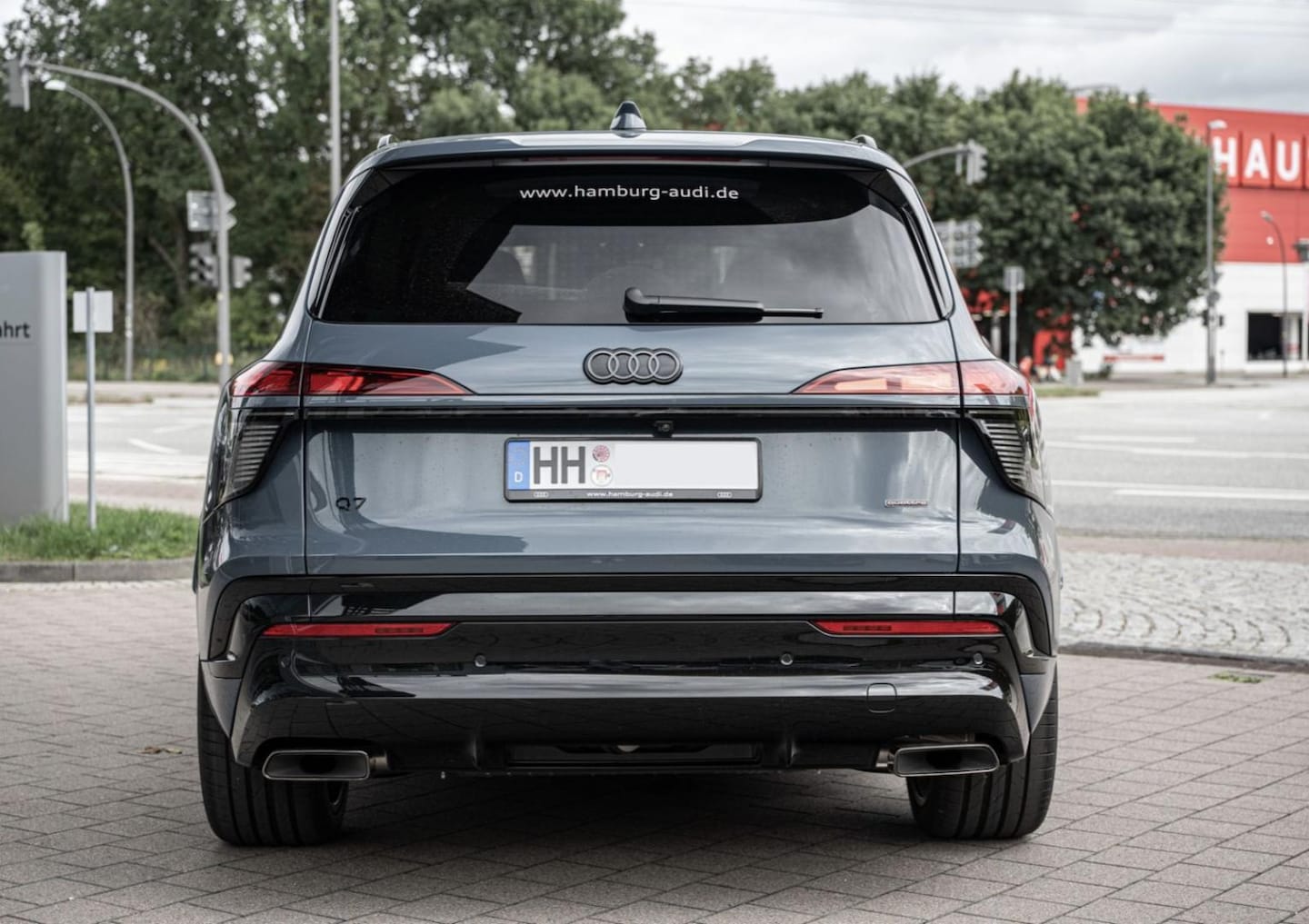 Bild über Audi Q7 SUV TDI quattro 220 kW tiptronic - für weitere Informationen kontaktieren Sie den Audi Partner
