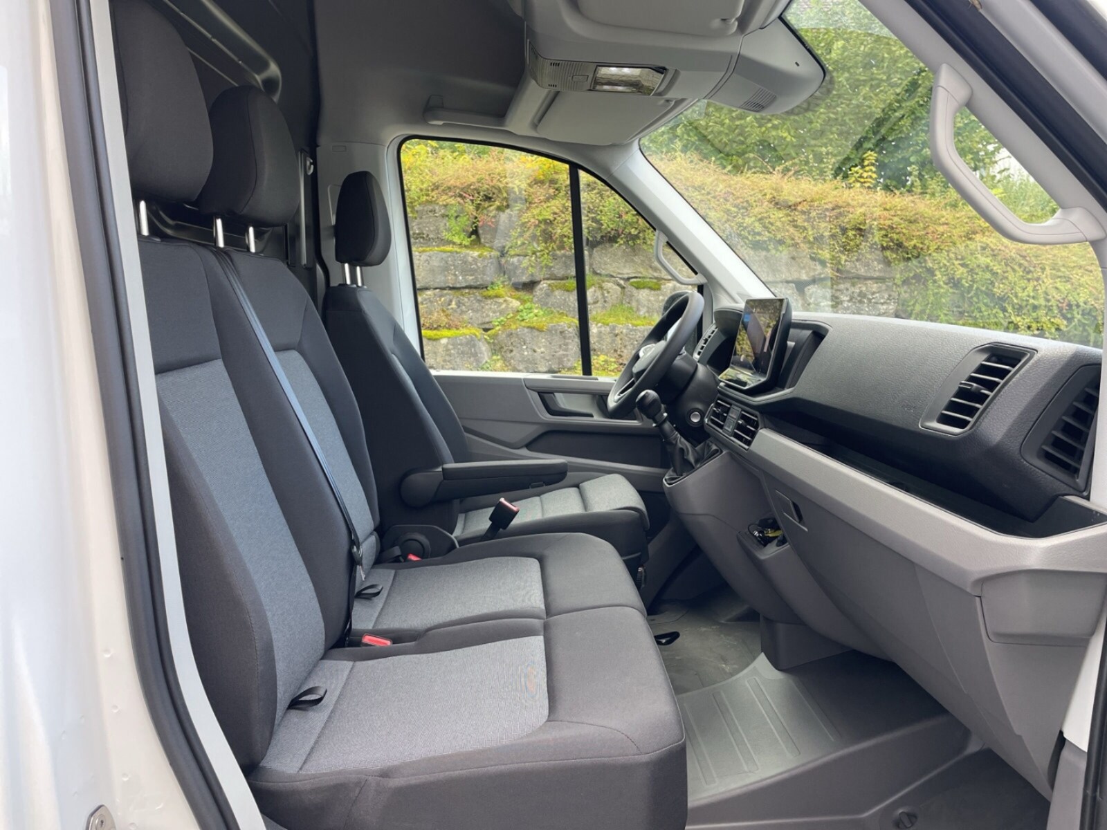 Volkswagen Crafter Kasten mittlerer Radstand – Bild 12