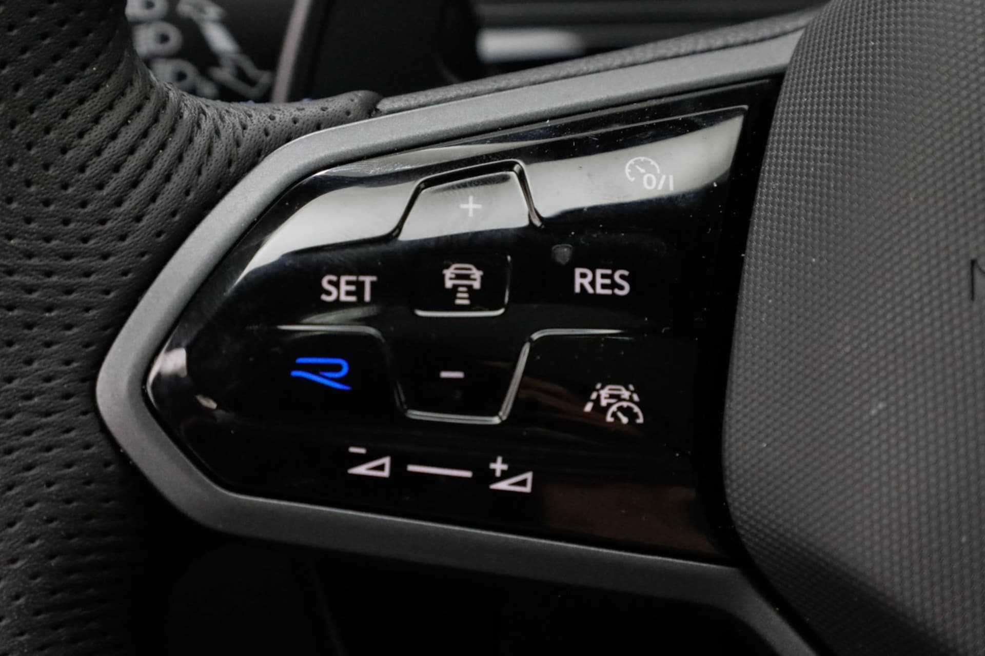 Volkswagen T-Roc R