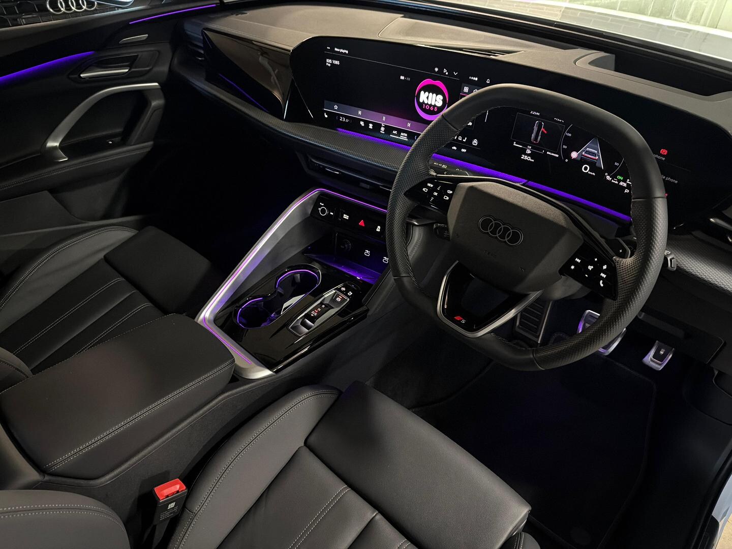 Image about Audi Q5 SUV TDI quattro 150 kW sport