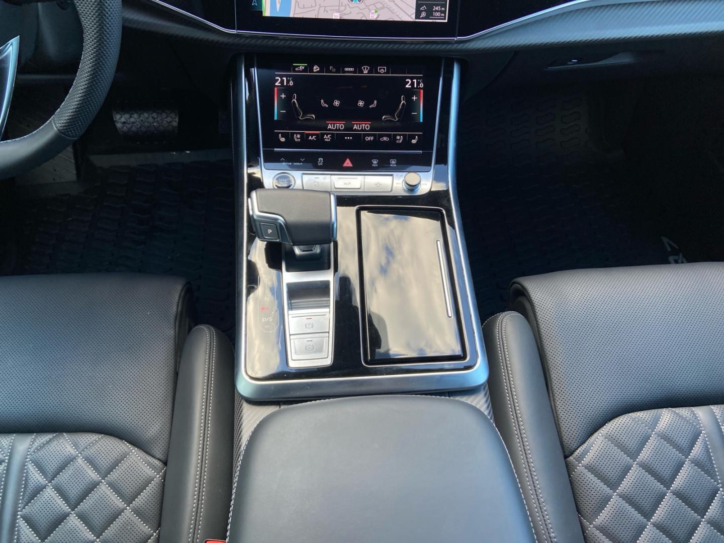 Bild über Audi Q7 SUV TFSI e S line 60 TFSI e quattro tiptronic - für weitere Informationen kontaktieren Sie den Audi Partner