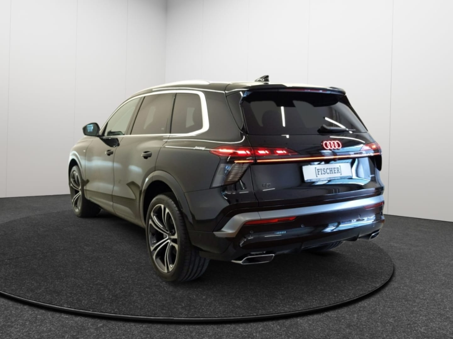 Bild über Audi Q7 SUV TDI quattro 220 kW tiptronic - für weitere Informationen kontaktieren Sie den Audi Partner