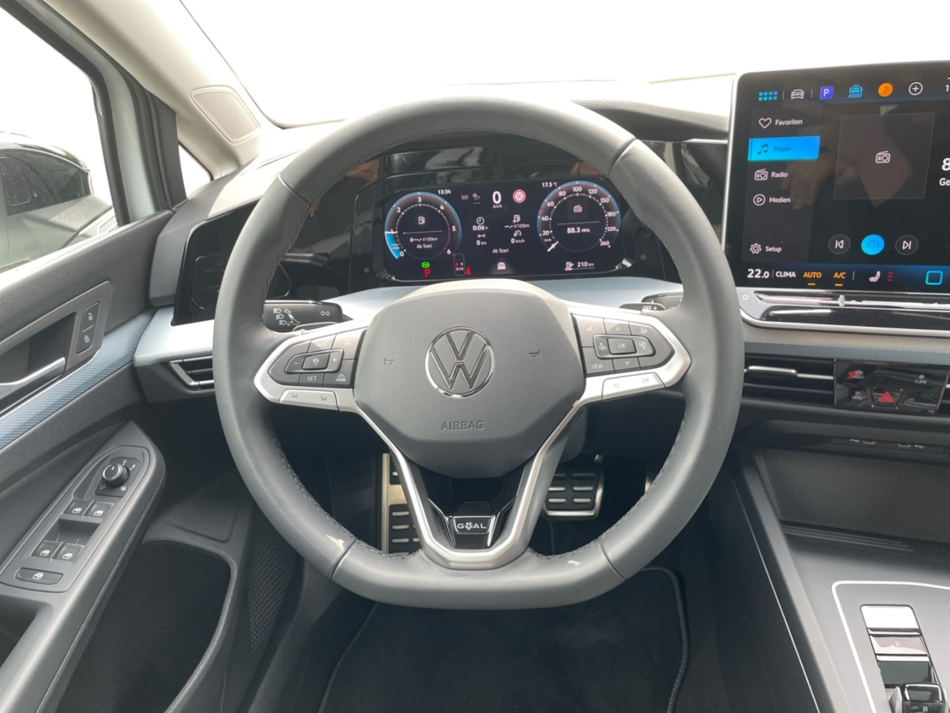 Volkswagen Golf Life
