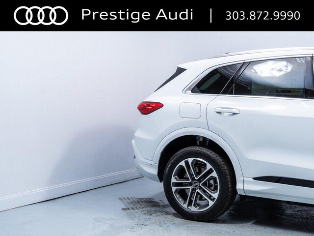 2025 Audi Q5 Premium - Photo 11