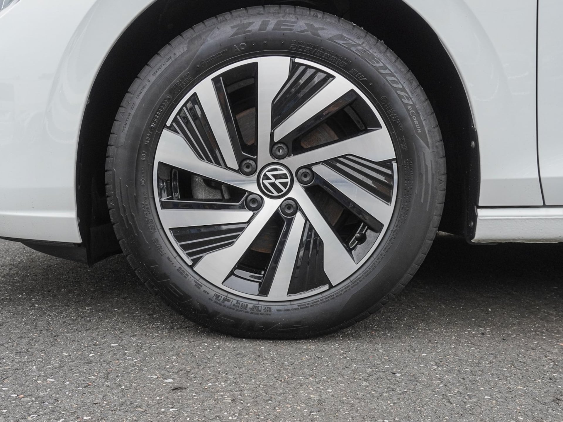 Volkswagen Golf Variant Life