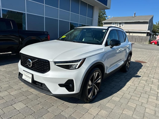 2023 Volvo XC40