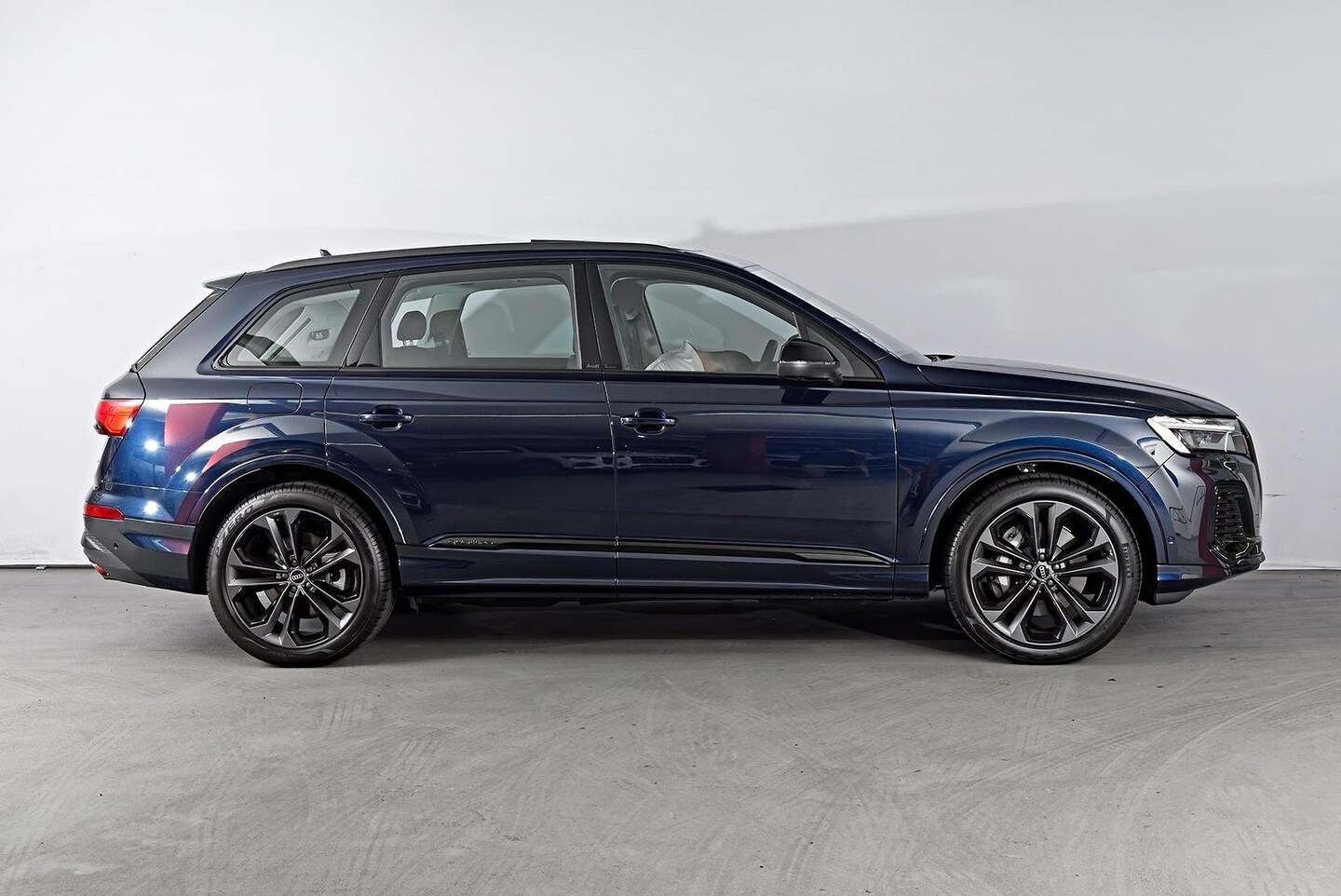 Image about Audi Q7 SUV TFSI quattro tiptronic