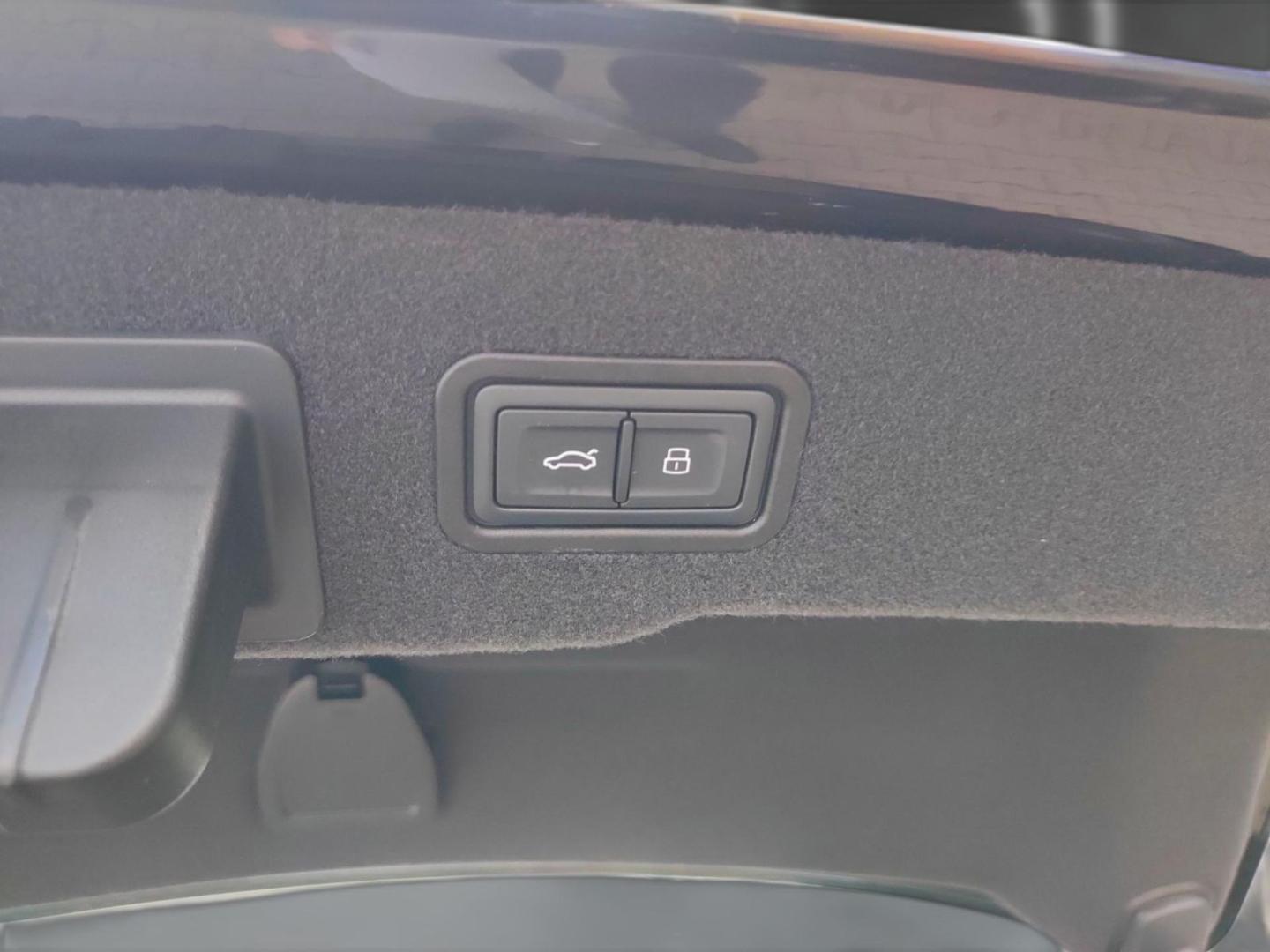 Image about Audi A8 50 TDI quattro tiptronic