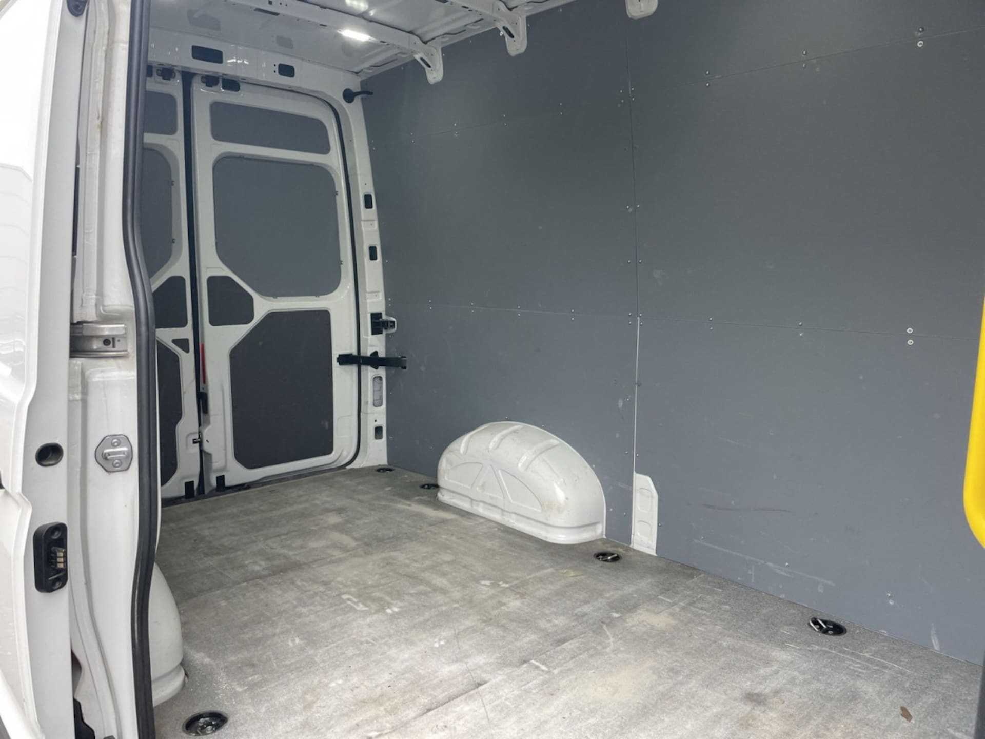 Volkswagen Crafter Kasten mittlerer Radstand
