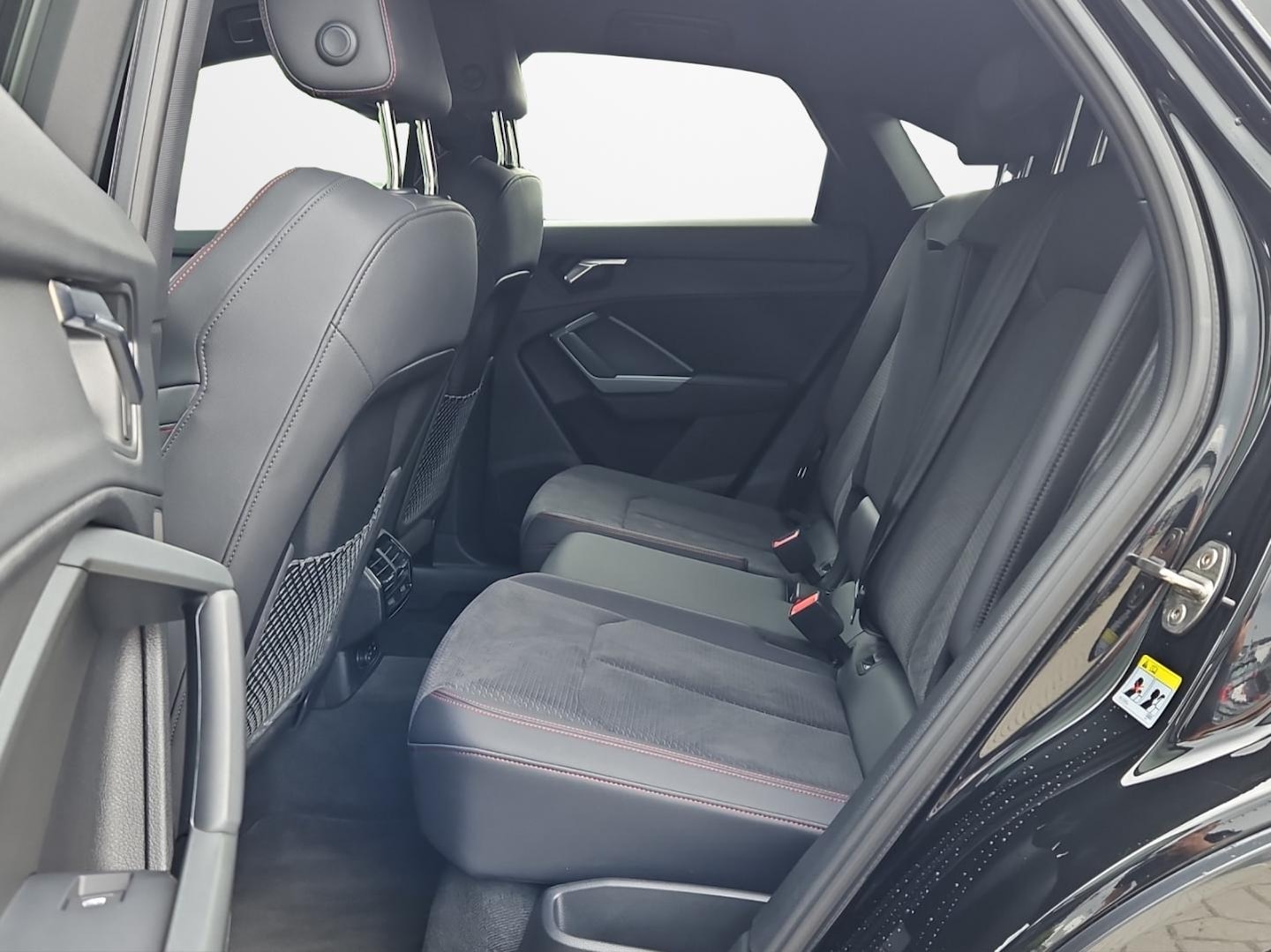 Bild über Audi Q3 Sportback S line 35 TFSI S tronic - für weitere Informationen kontaktieren Sie den Audi Partner