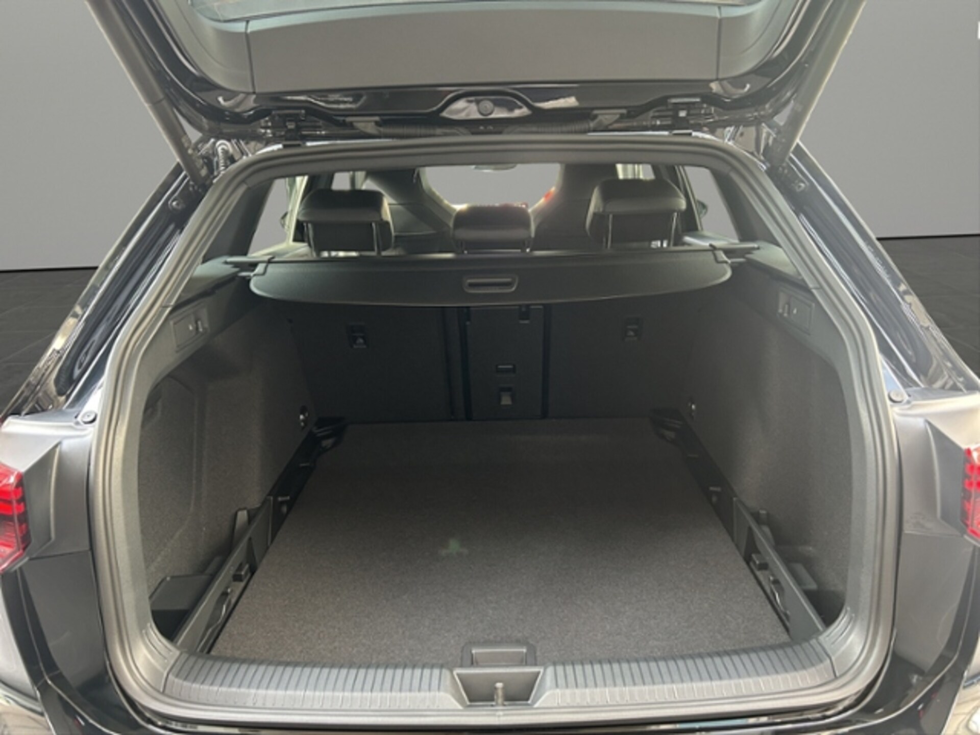 Volkswagen Golf Variant R-Line