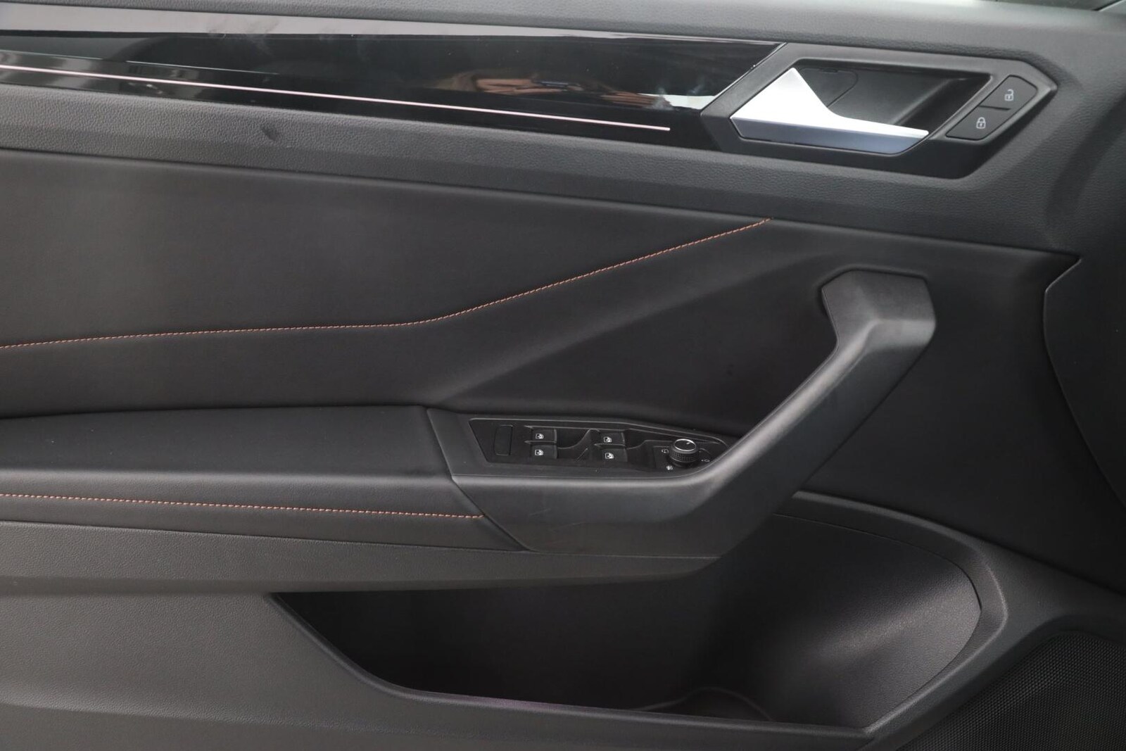 Volkswagen T-Roc Cabriolet – Bild 17
