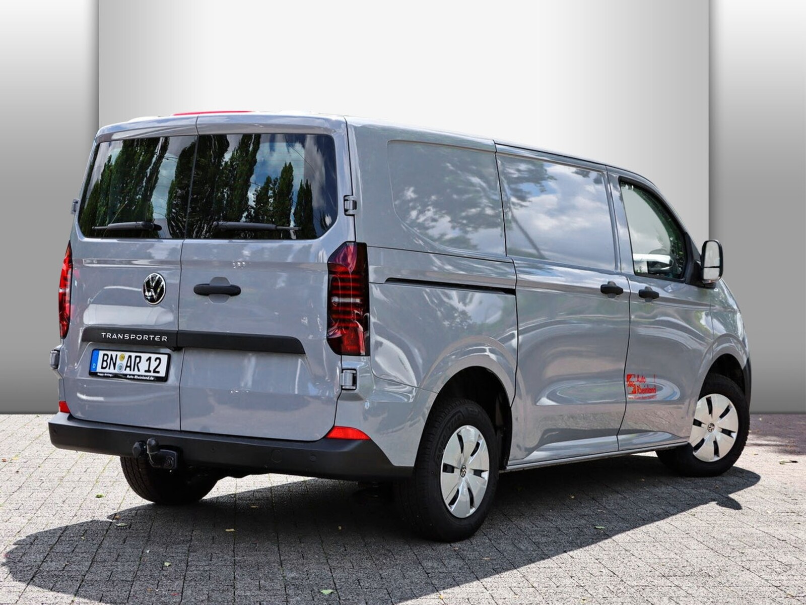 Volkswagen Transporter Kasten kurzer Radstand – Bild 2