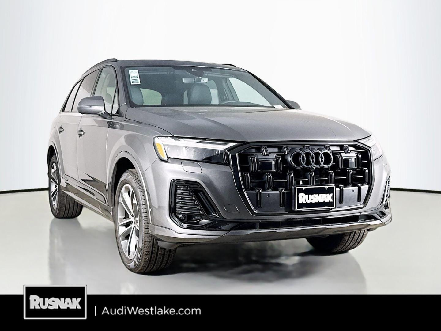 2026 Audi Q7 45 Premium quattro Tiptronic's photo