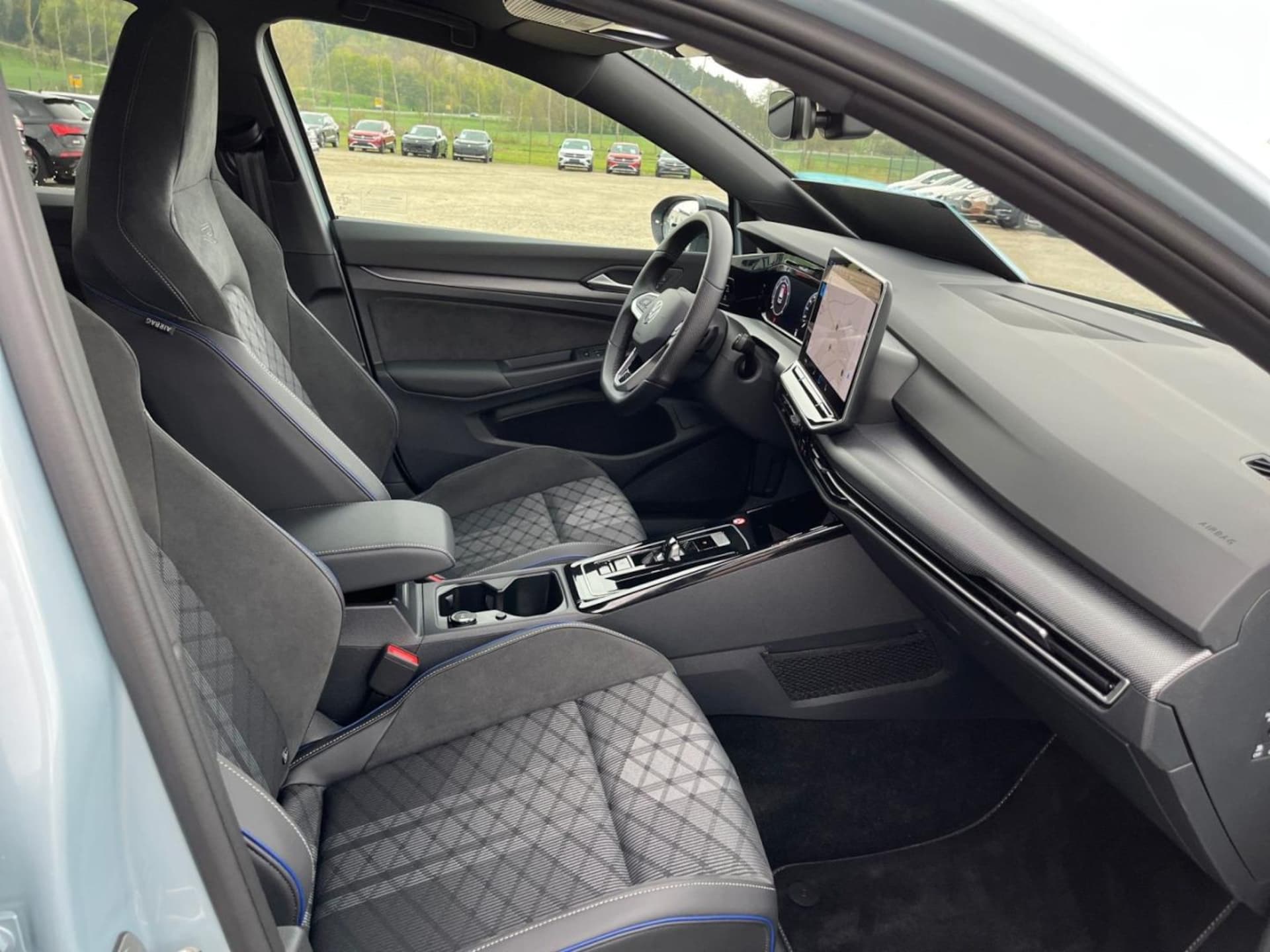 Volkswagen Golf R-Line