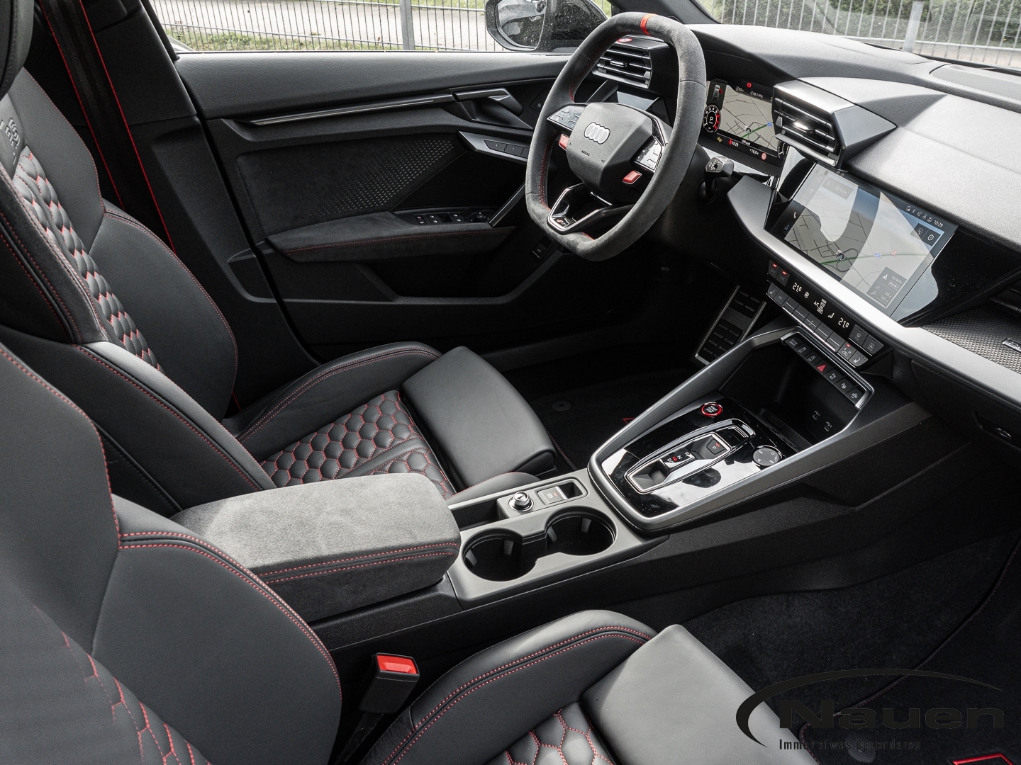 Bild über Audi RS 3 Sportback TFSI quattro S tronic - für weitere Informationen kontaktieren Sie den Audi Partner