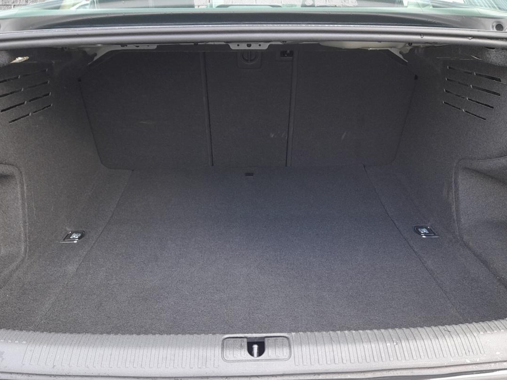 Audi A4 Limousine