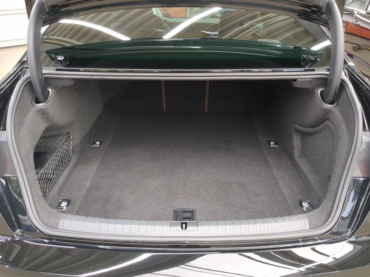 Bild über Audi A6 sport 40 TDI quattro S tronic - für weitere Informationen kontaktieren Sie den Audi Partner