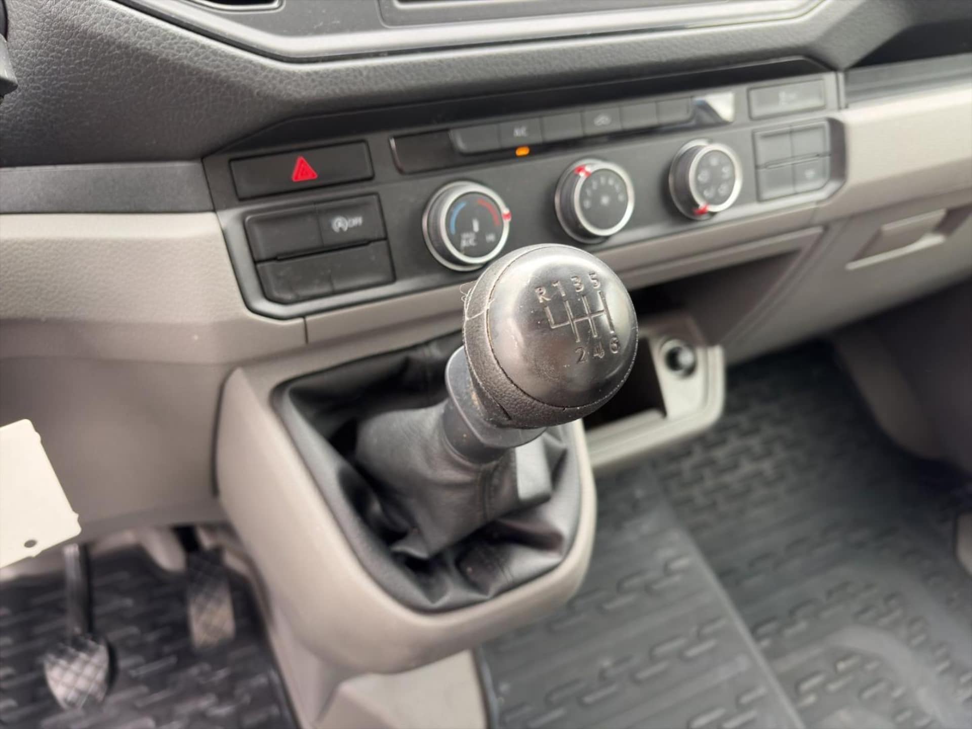 Volkswagen Crafter Einzelkabine mittlerer Radstand