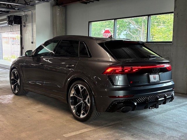 2026 Audi RS Q8 SUV performance