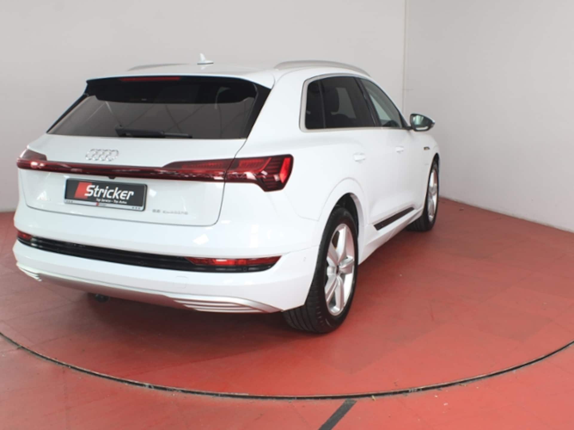Audi e-tron advanced