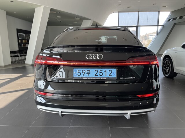 Audi e-tron Sportback 5