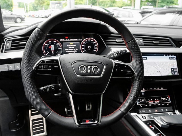 Image about Audi Q8 e-tron advanced 55 e-tron quattro