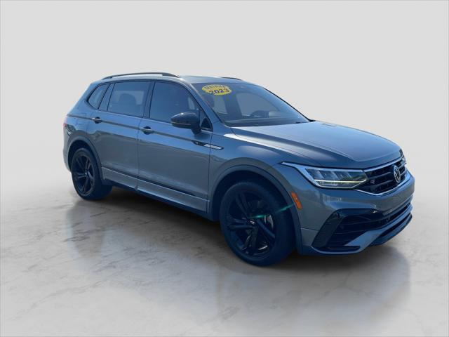 2023 Volkswagen Tiguan SE R-LINE BLACK