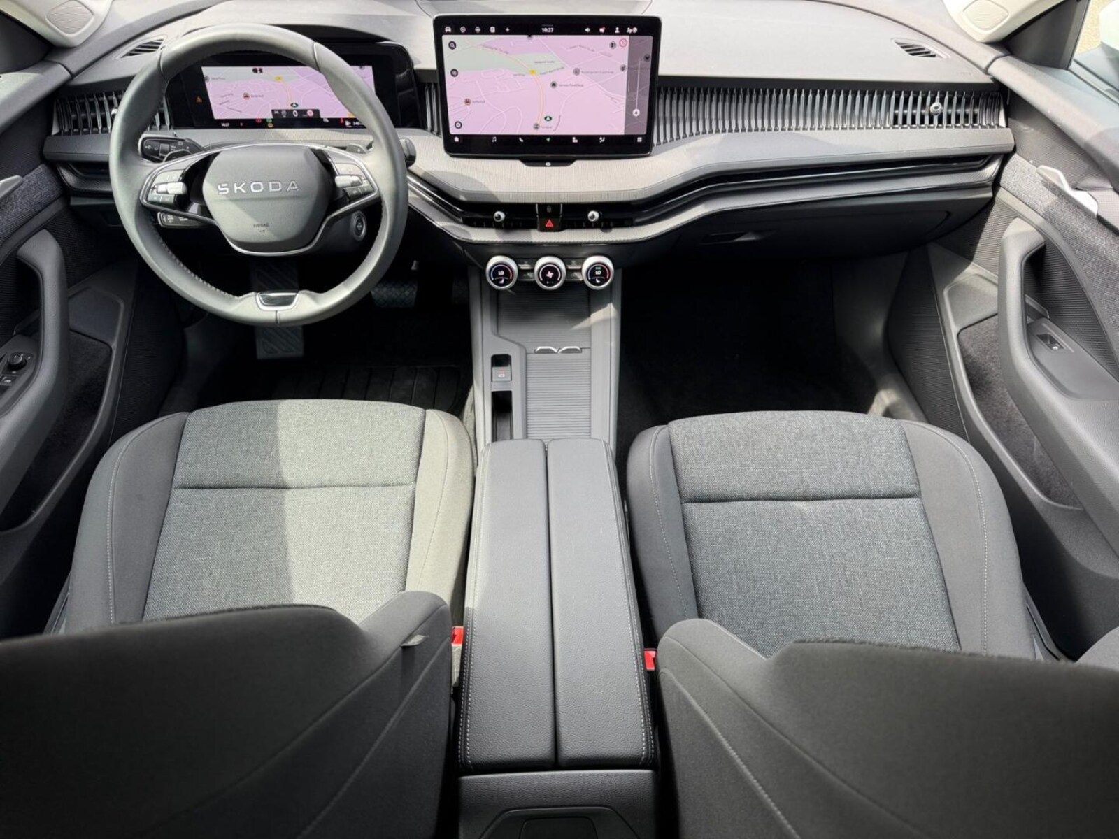 Škoda Superb Combi – Bild 11