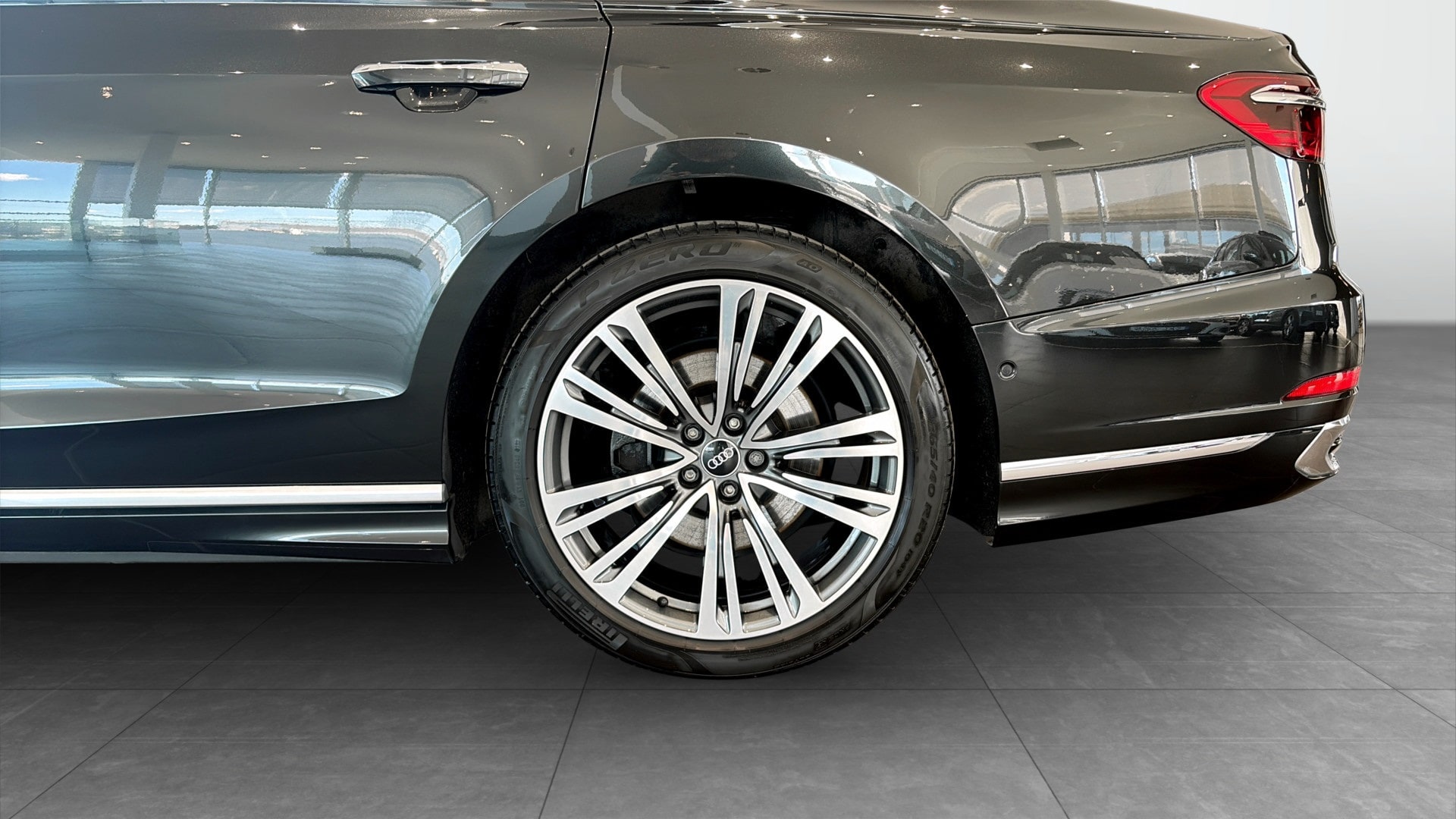 Bild som visar Audi A8 A8 50 TDI quattro 286 hk tiptronic - för mer information kontakta din Audi Partner