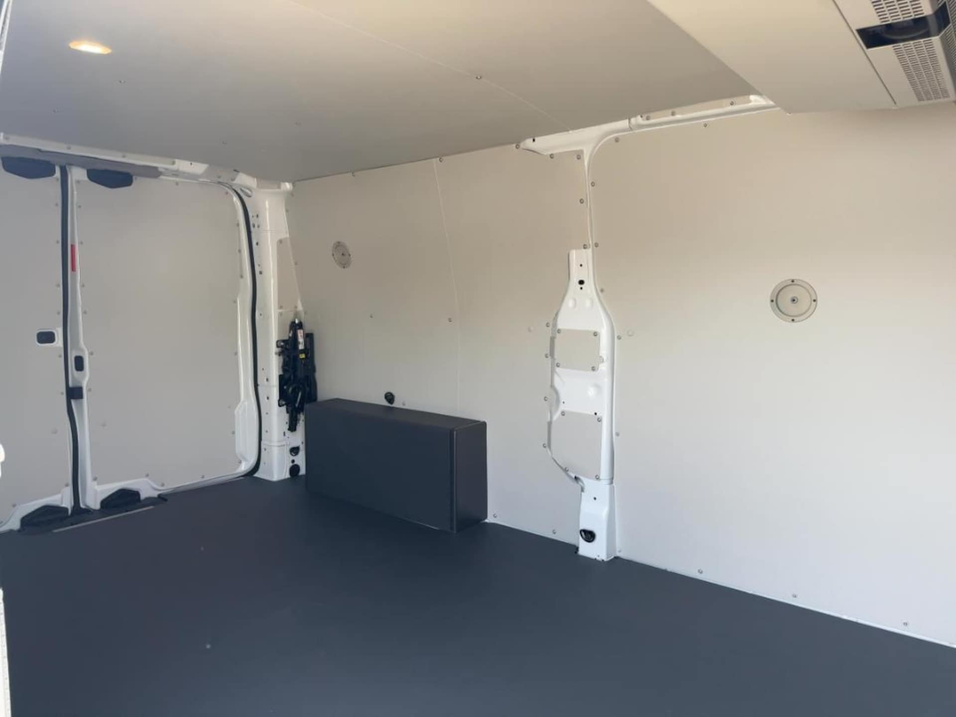 Volkswagen Transporter Kasten kurzer Radstand