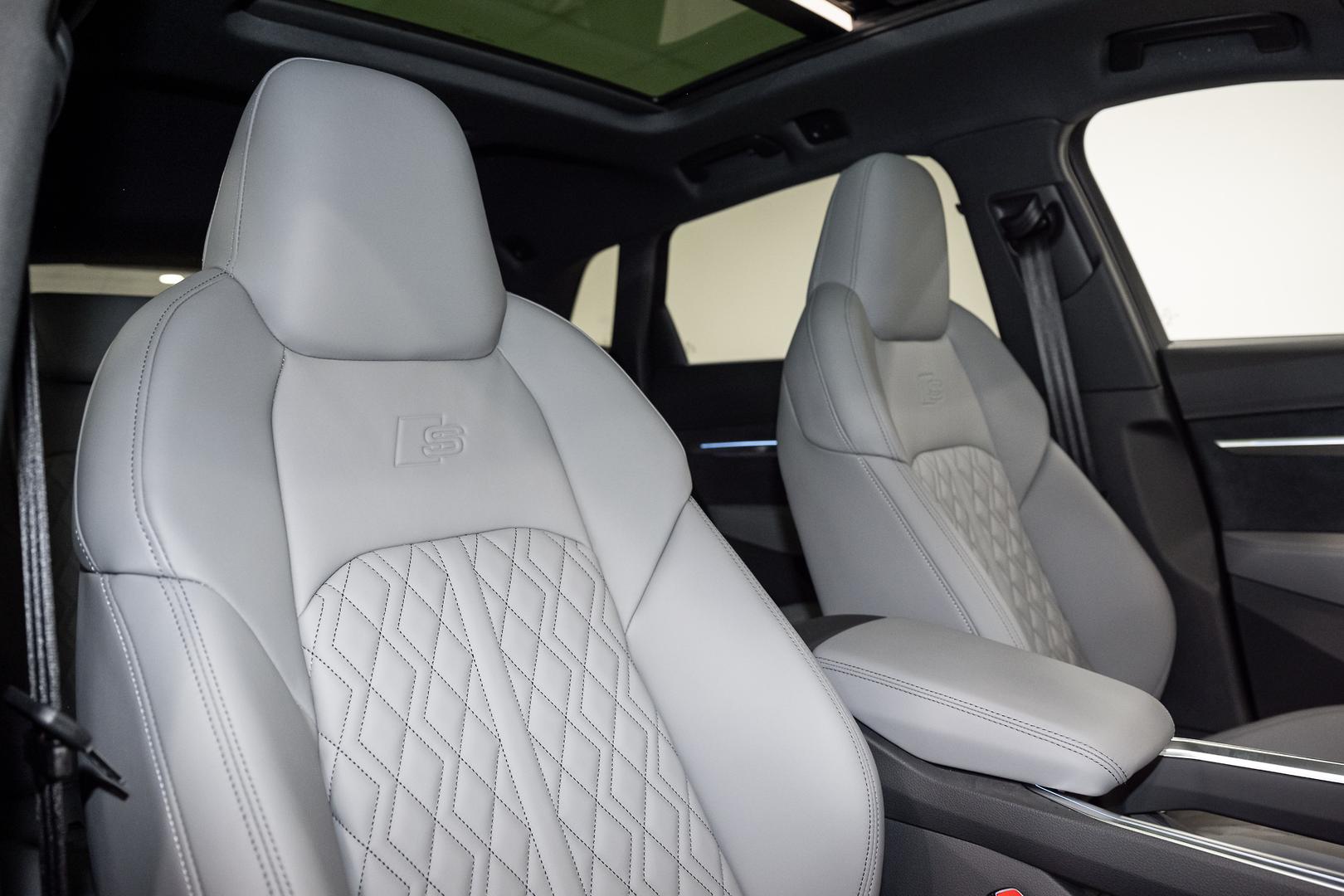 Image about Audi Q8 e-tron 55 e-tron quattro Launch Edition 300,00 kW