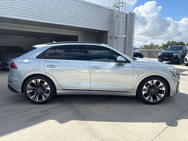 2026 Audi Q8