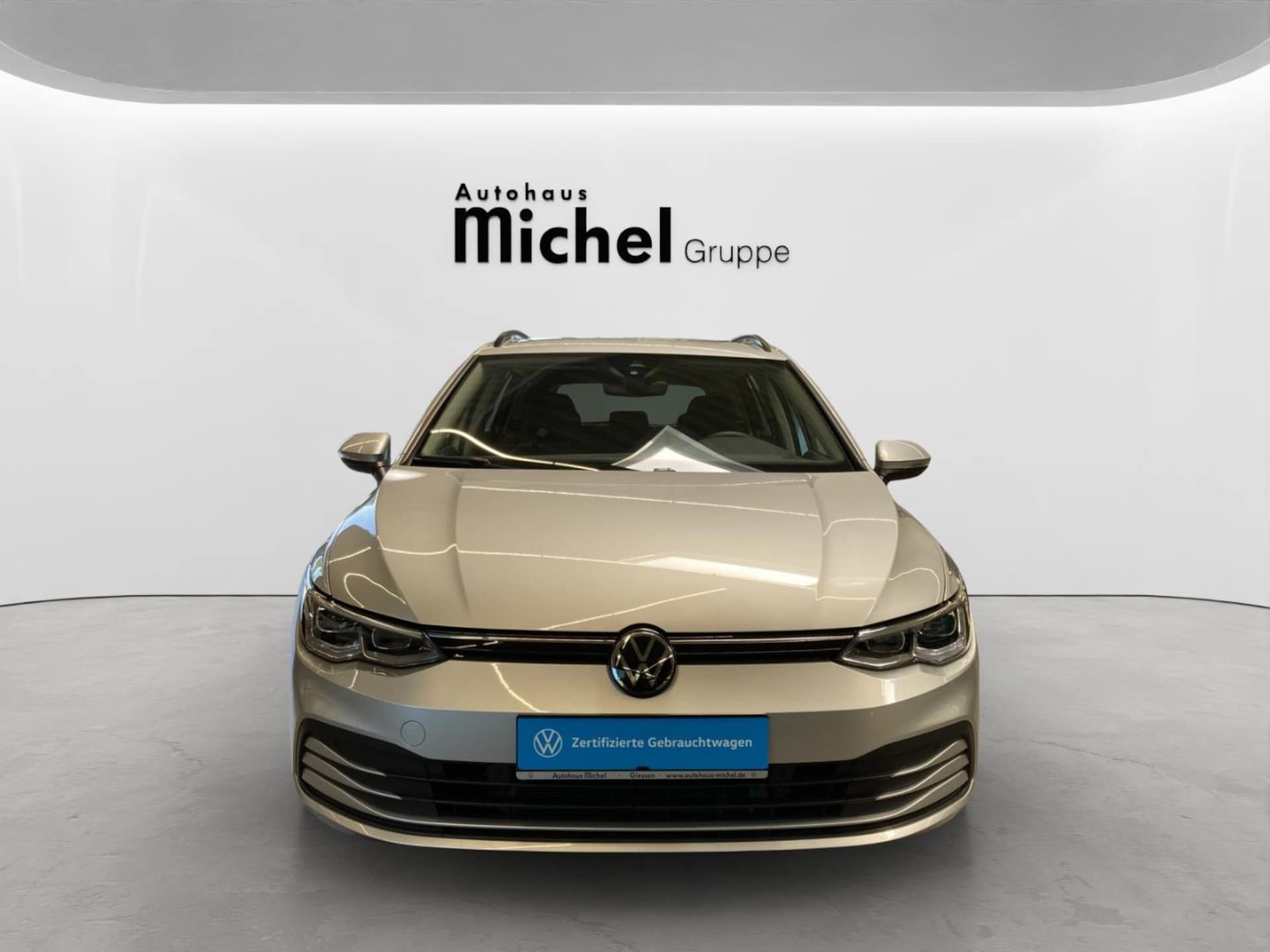 Volkswagen Golf Variant Life