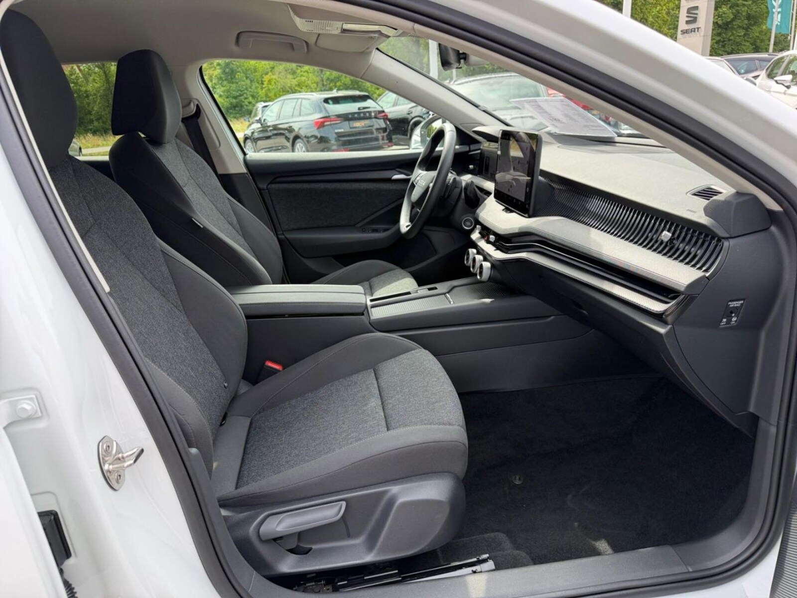 Škoda Superb Combi – Bild 16