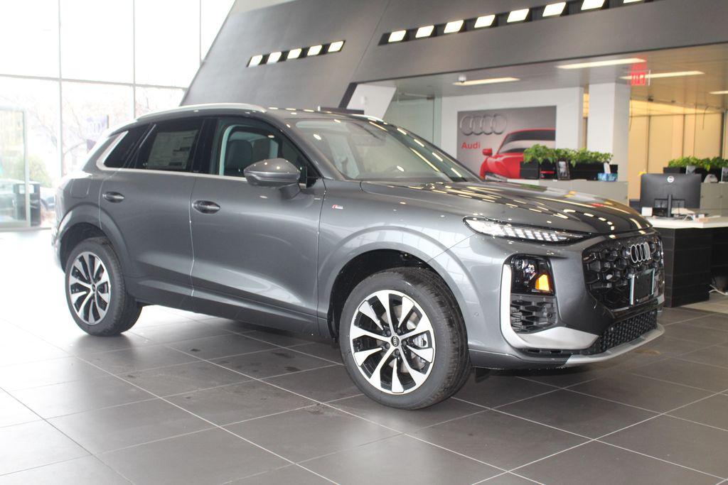 2026 Audi Q3 S line quattro's photo