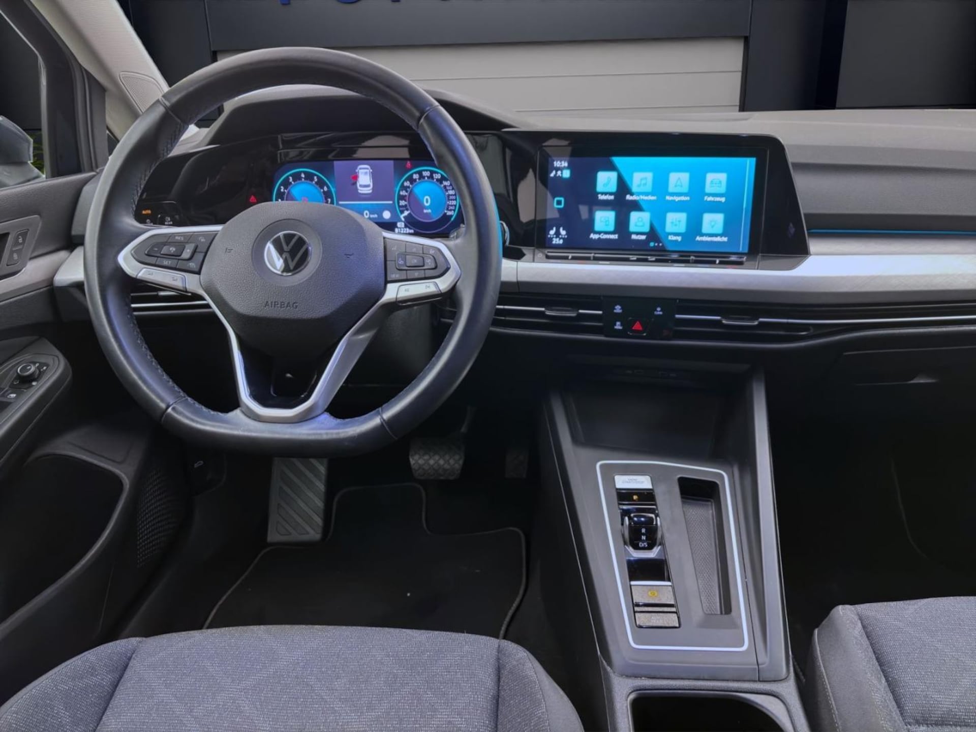 Volkswagen Golf Variant Life