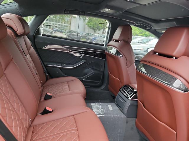 2025 Audi S8 Base - Photo 13