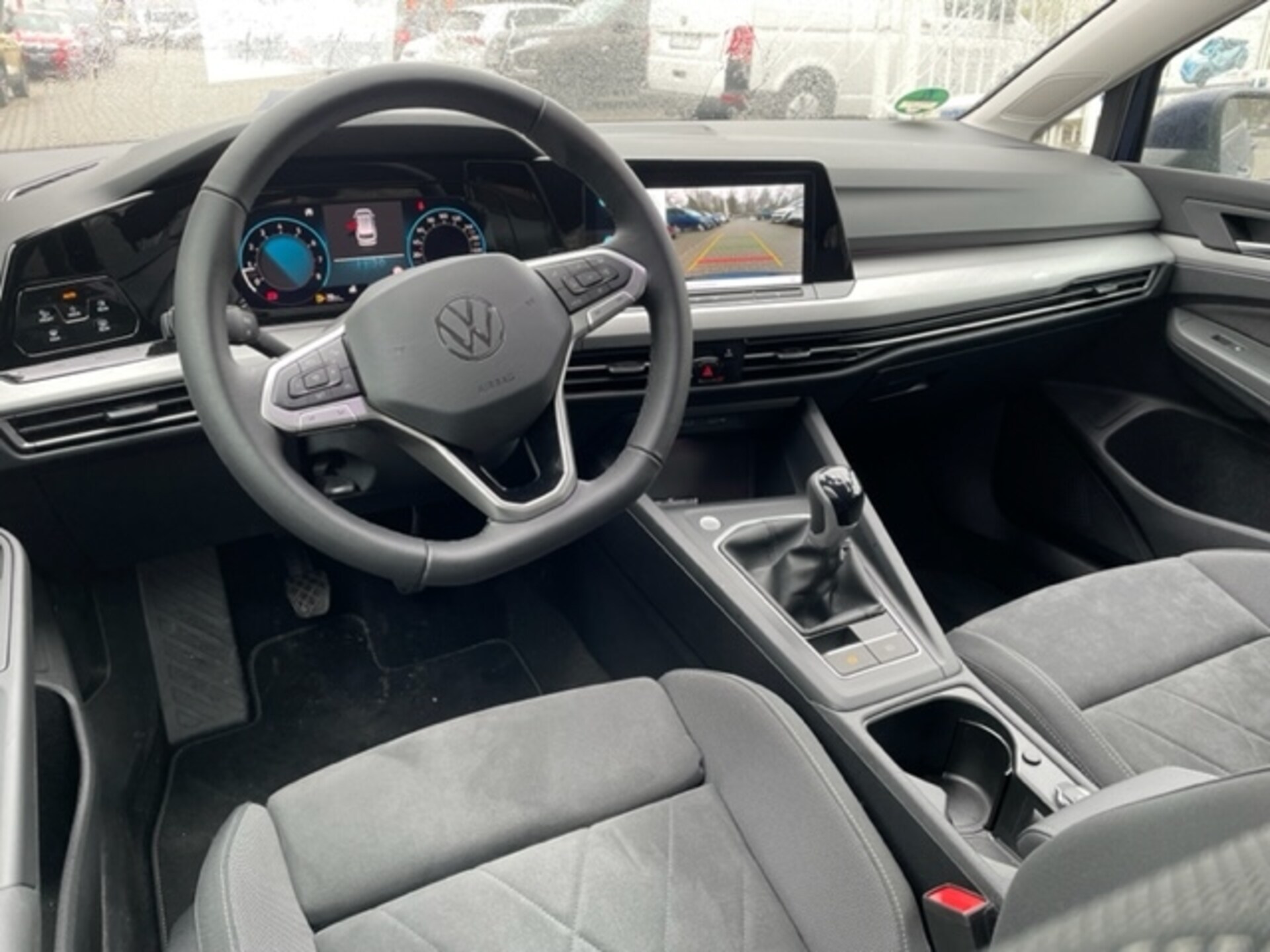 Volkswagen Golf Variant Life