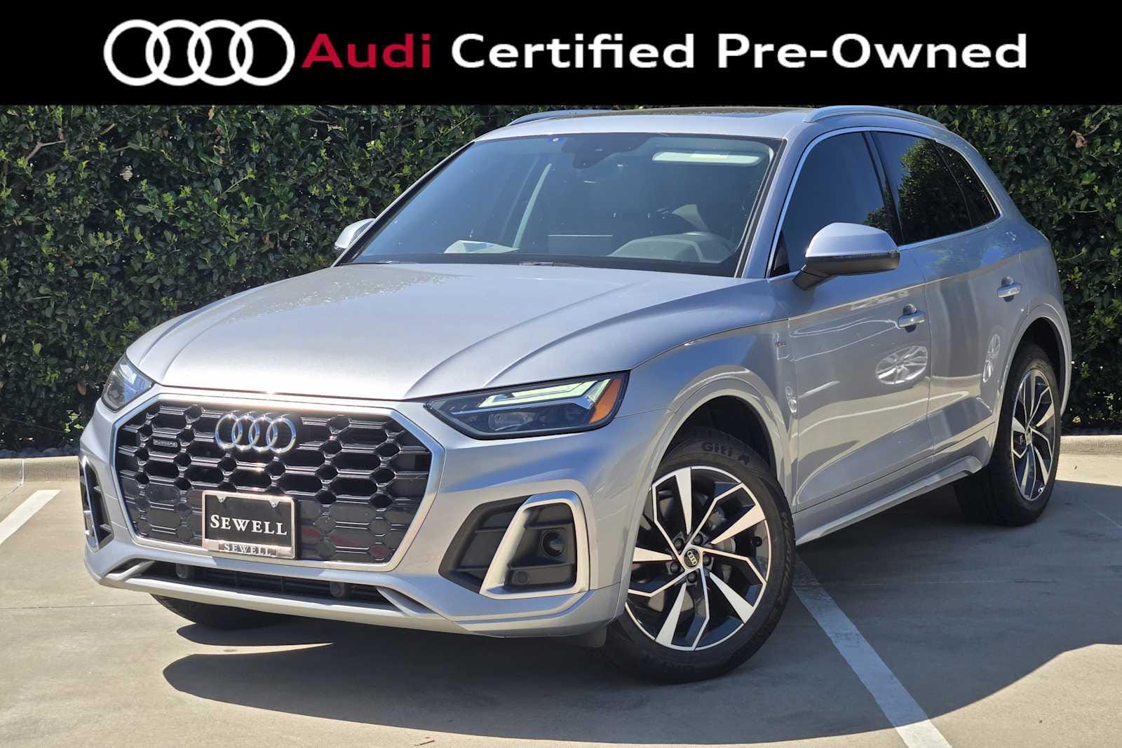 2022 Audi Q5 45 Premium's photo