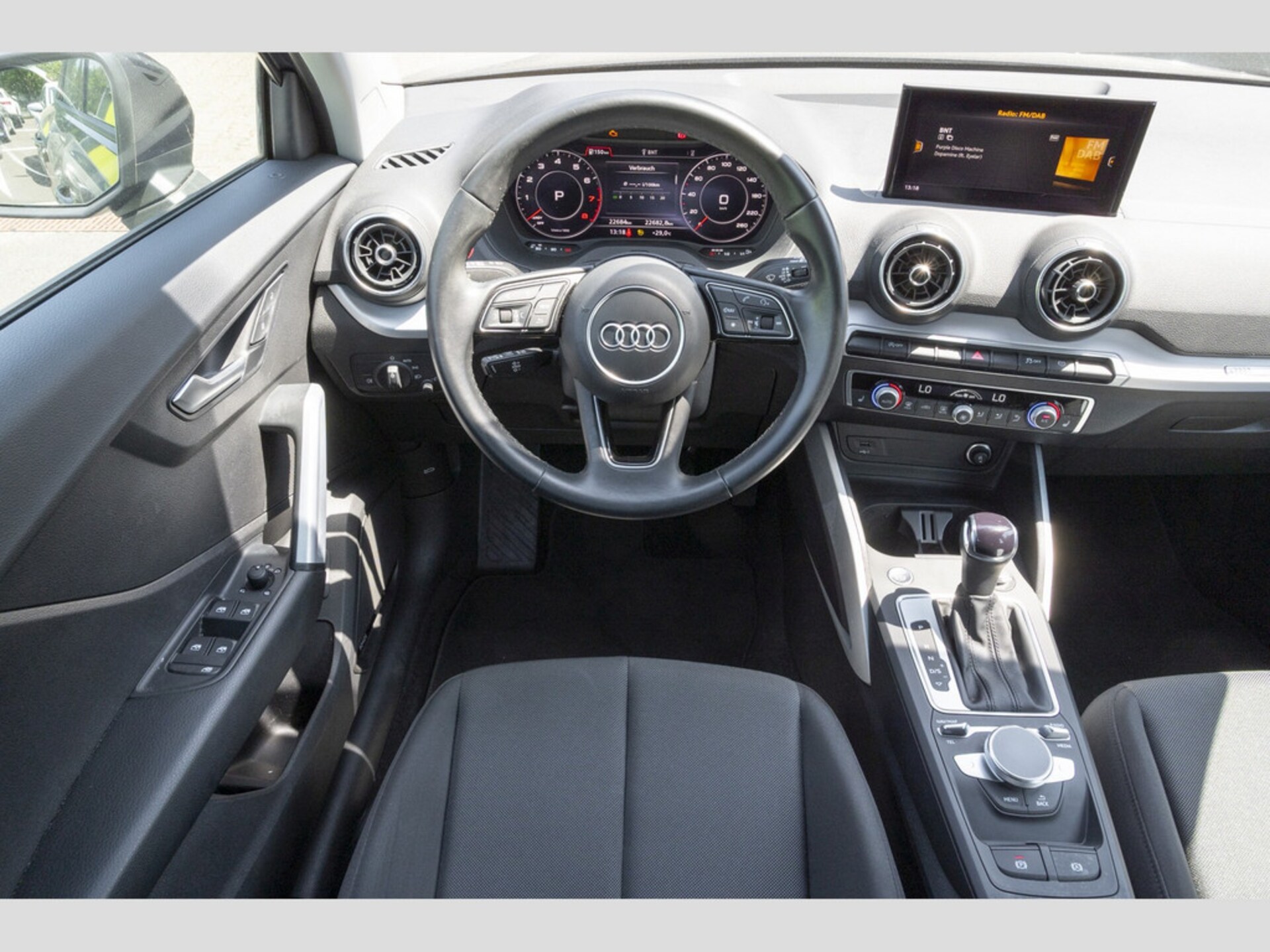 Audi Q2 S line
