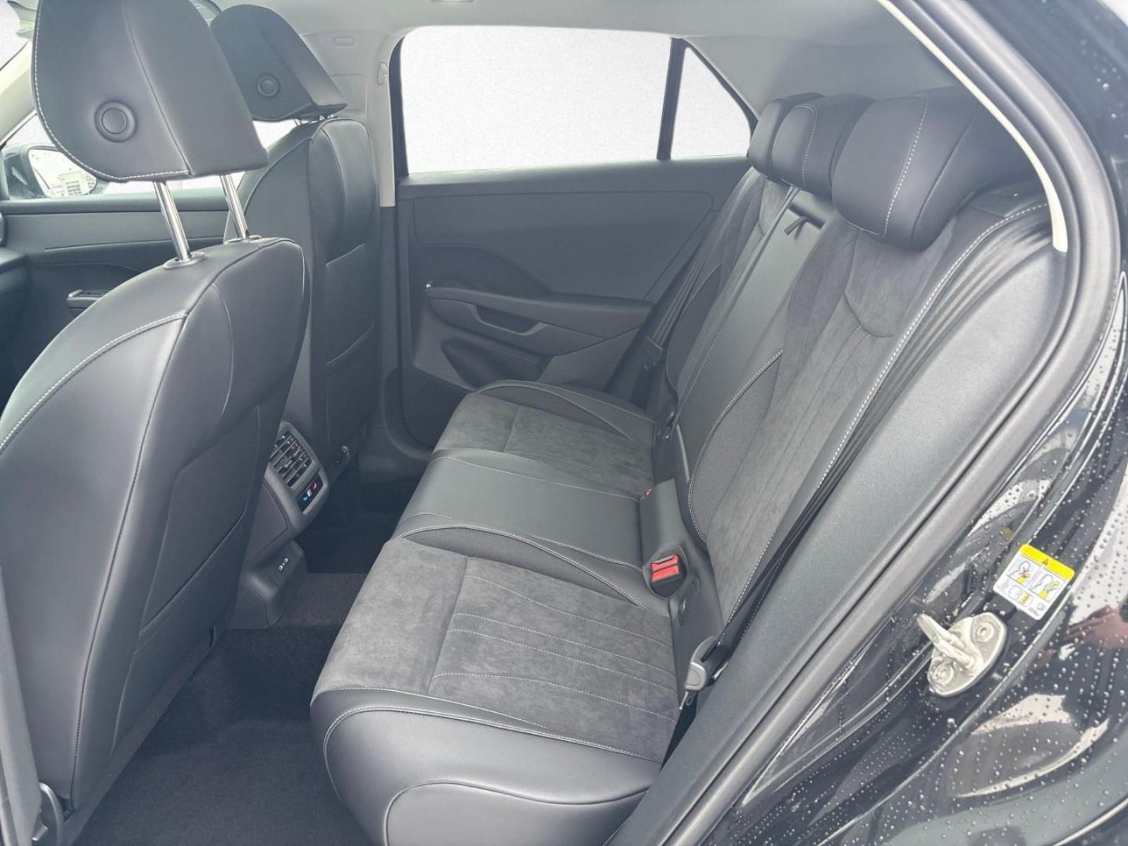 Volkswagen T-Roc – Bild 12