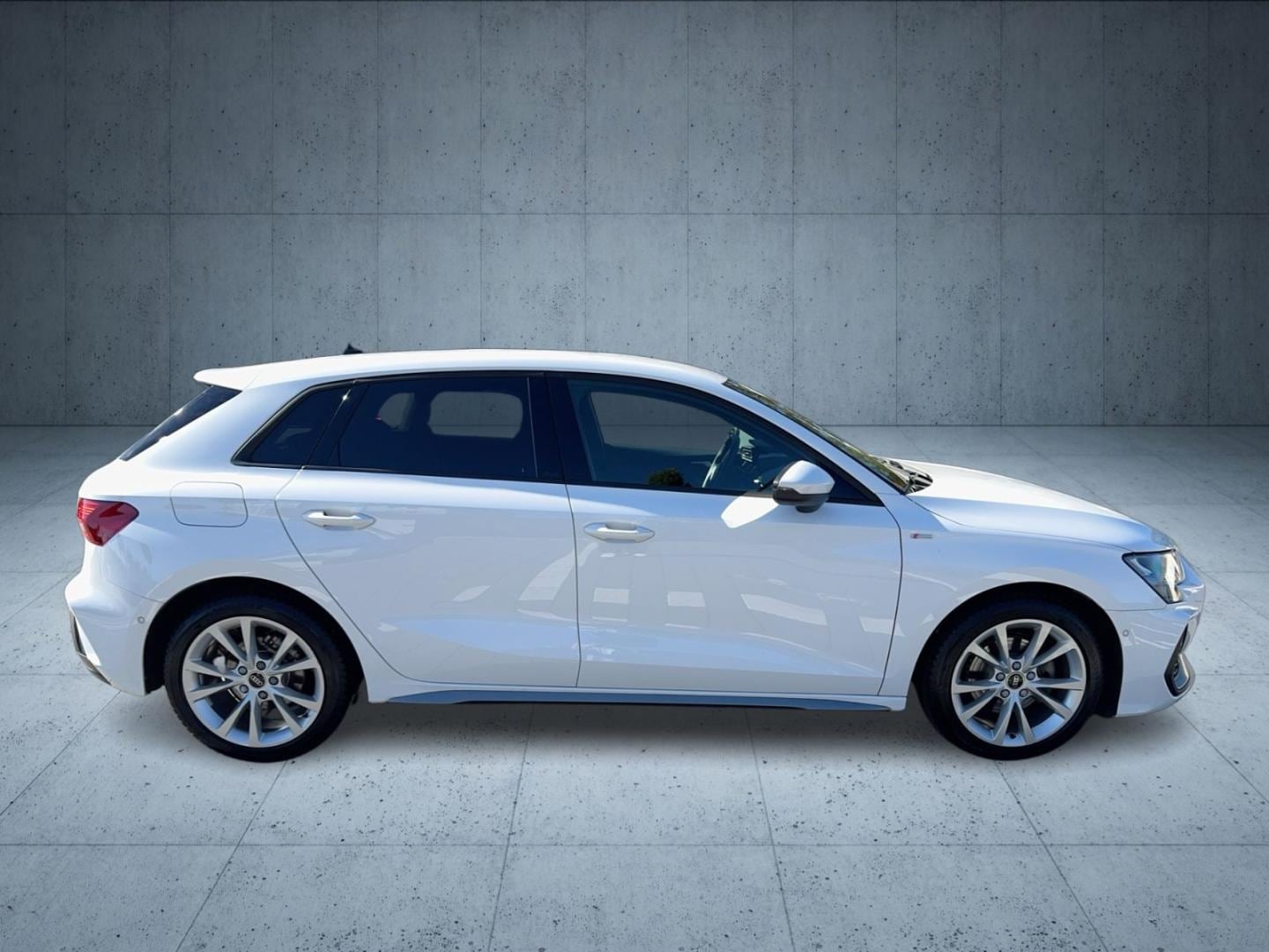 Bild über Audi A3 Sportback S line 30 TFSI S tronic - für weitere Informationen kontaktieren Sie den Audi Partner