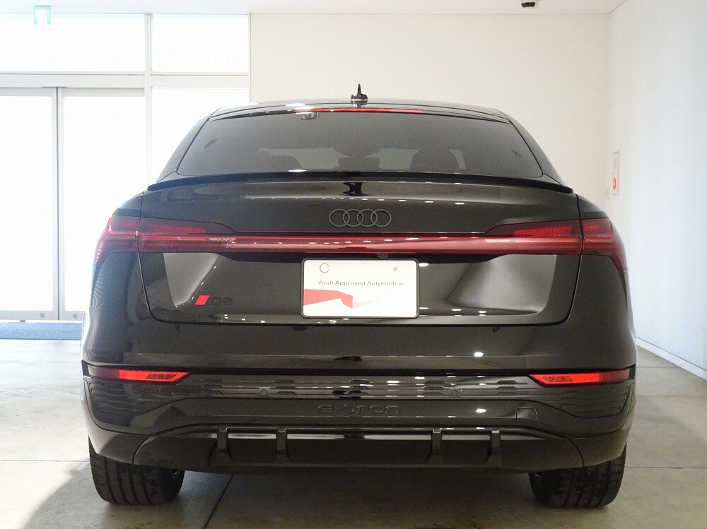 Image about Audi Q8 Sportback e-tron 55 e-tron S line