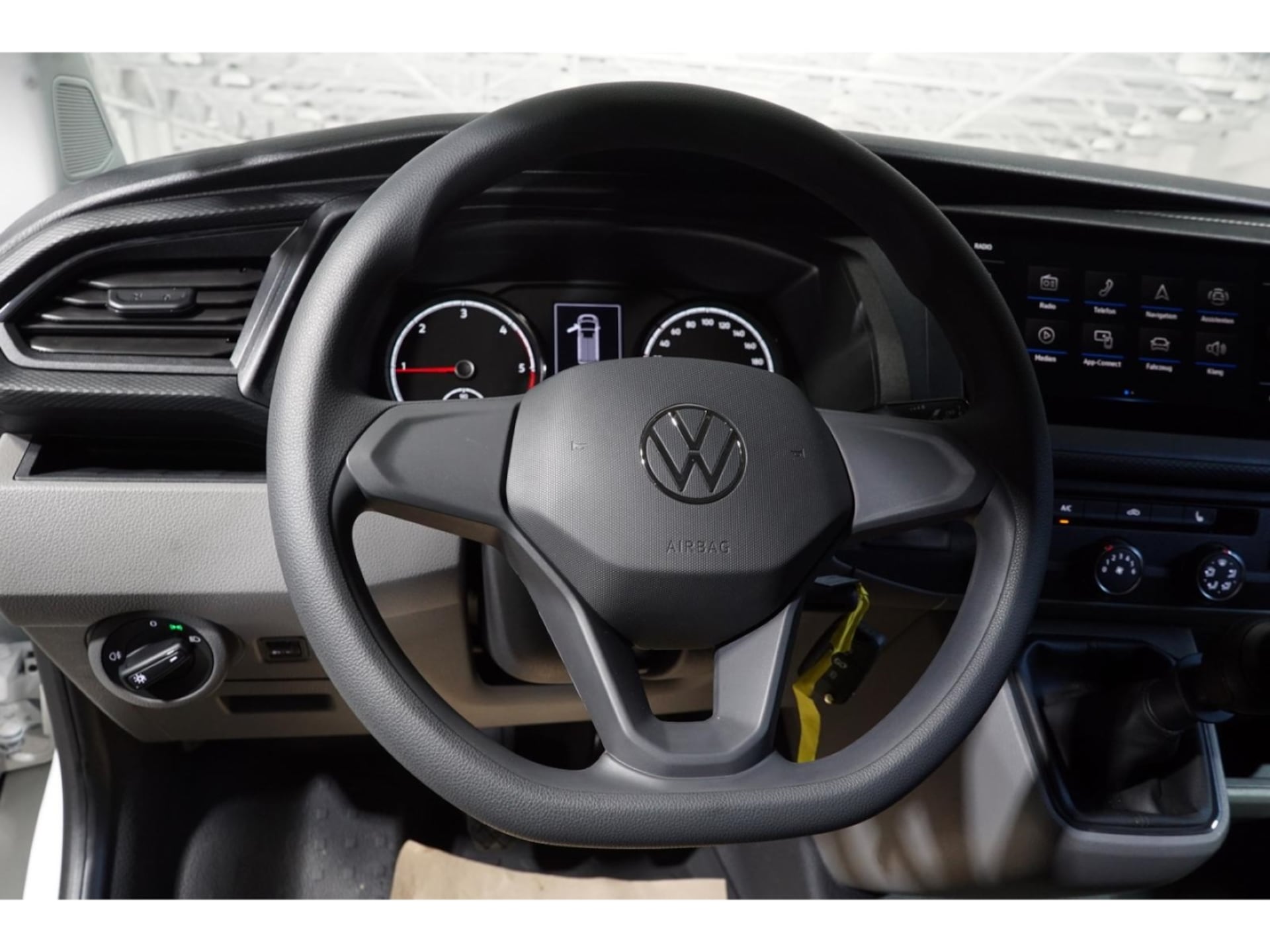Volkswagen T6.1 Transporter Kasten langer Radstand