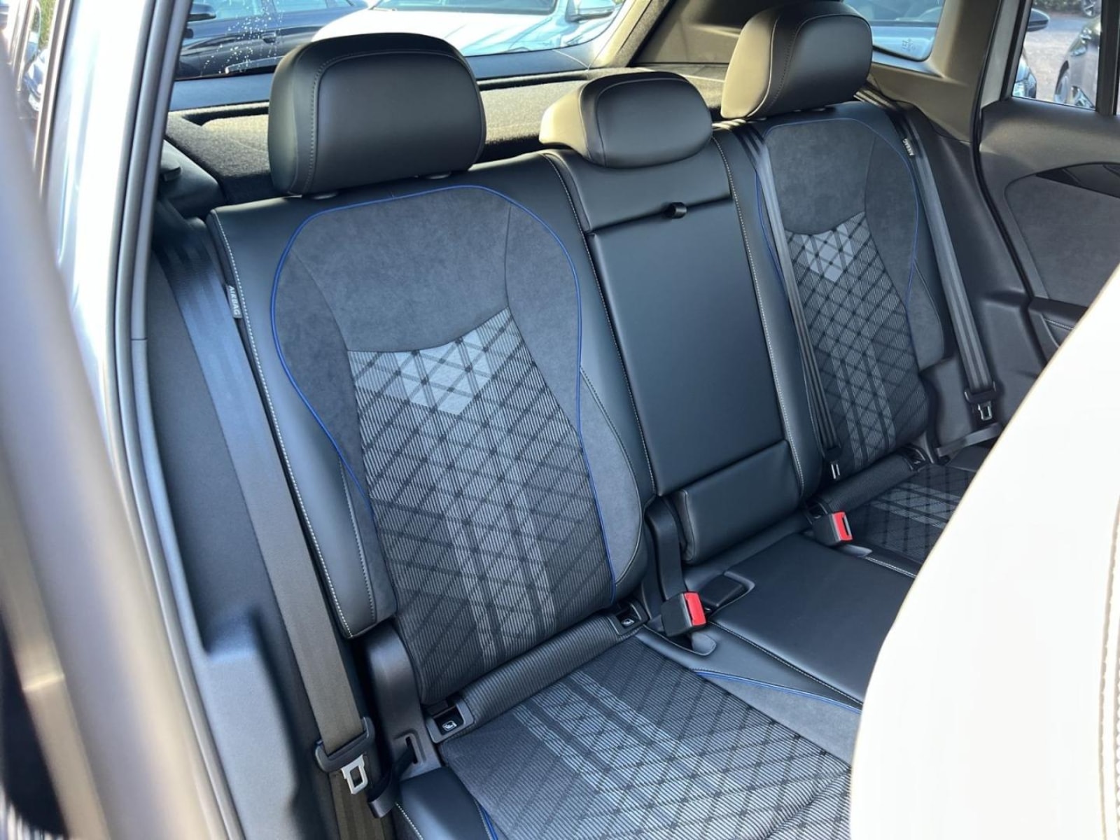 Volkswagen Tiguan – Bild 18
