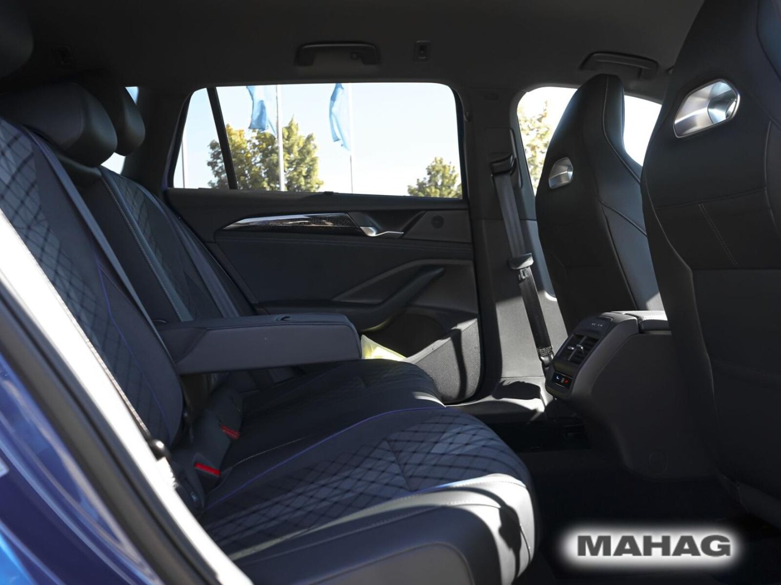 Volkswagen Passat – Bild 17