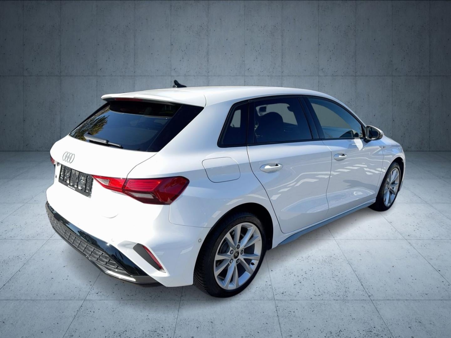 Bild über Audi A3 Sportback S line 30 TFSI S tronic - für weitere Informationen kontaktieren Sie den Audi Partner