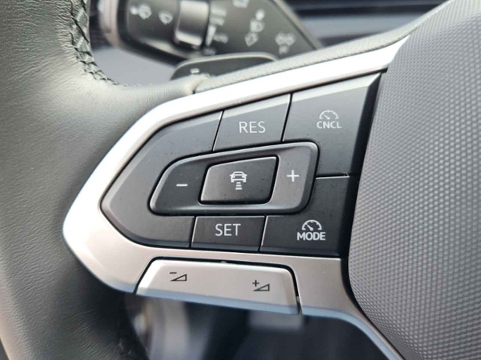 Volkswagen Tiguan – Bild 14