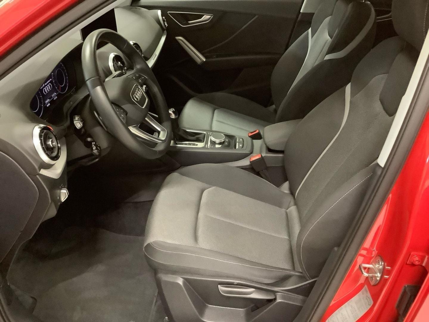 Bild über Audi Q2 S line 40 TFSI quattro S tronic - für weitere Informationen kontaktieren Sie den Audi Partner
